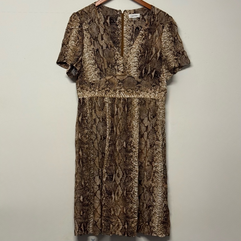 Calvin Klein Brown Snake Print V Neck Short Sleeve Dress